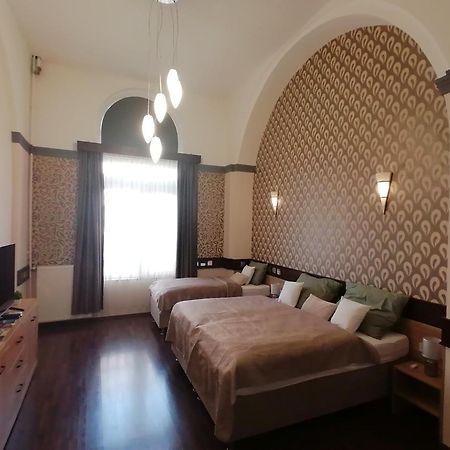 Mohacs Korona Apartman Buitenkant foto