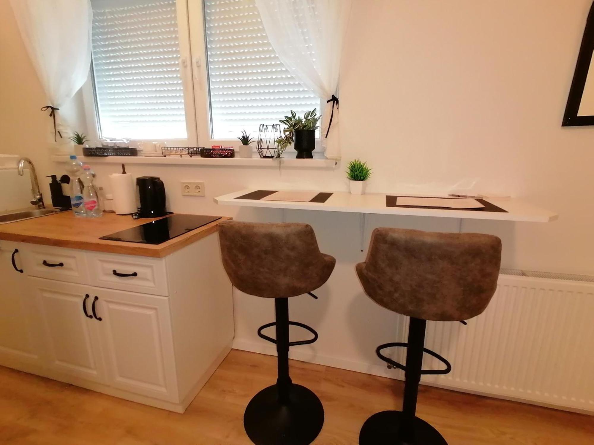 Mohacs Korona Apartman Buitenkant foto