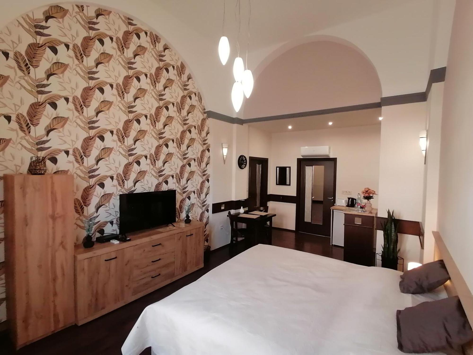 Mohacs Korona Apartman Buitenkant foto