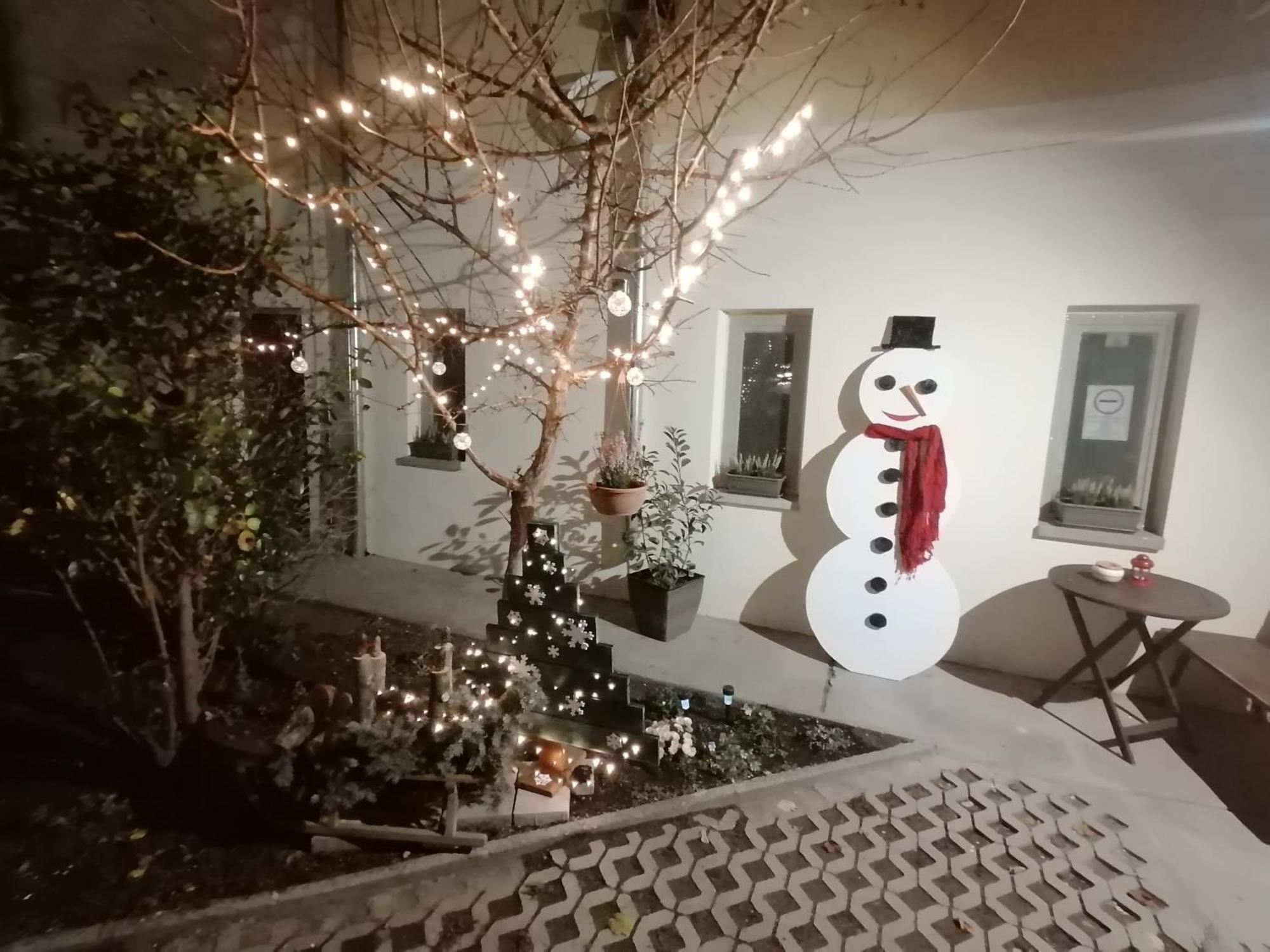 Mohacs Korona Apartman Buitenkant foto